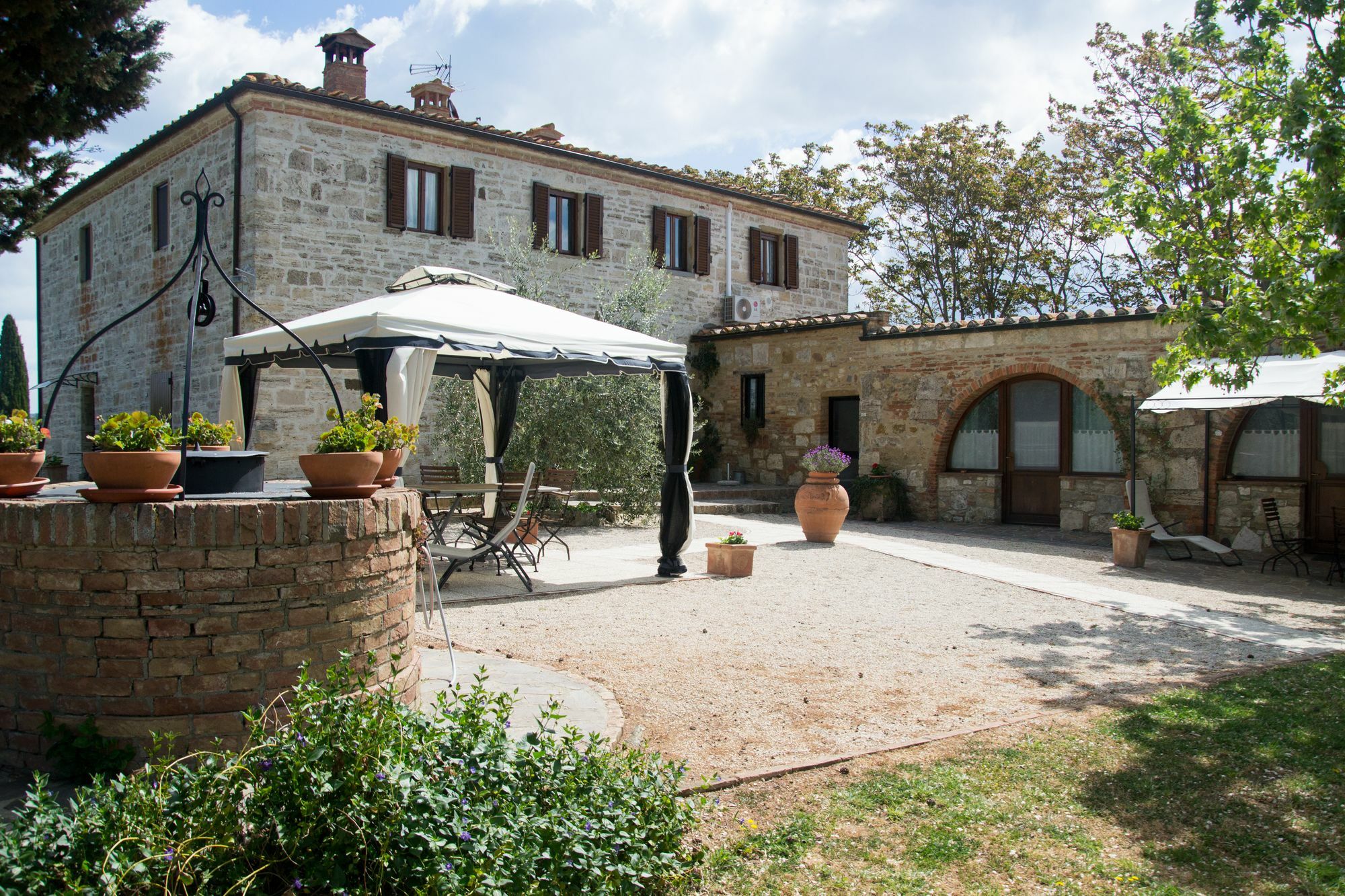 La Canonica San Giovanni dʼAsso 外观 照片
